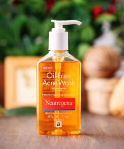 sua rua mat neutrogena oil free acne wash 5