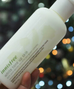 nuoc hoa hong duong trang da innisfree white tone skin 6