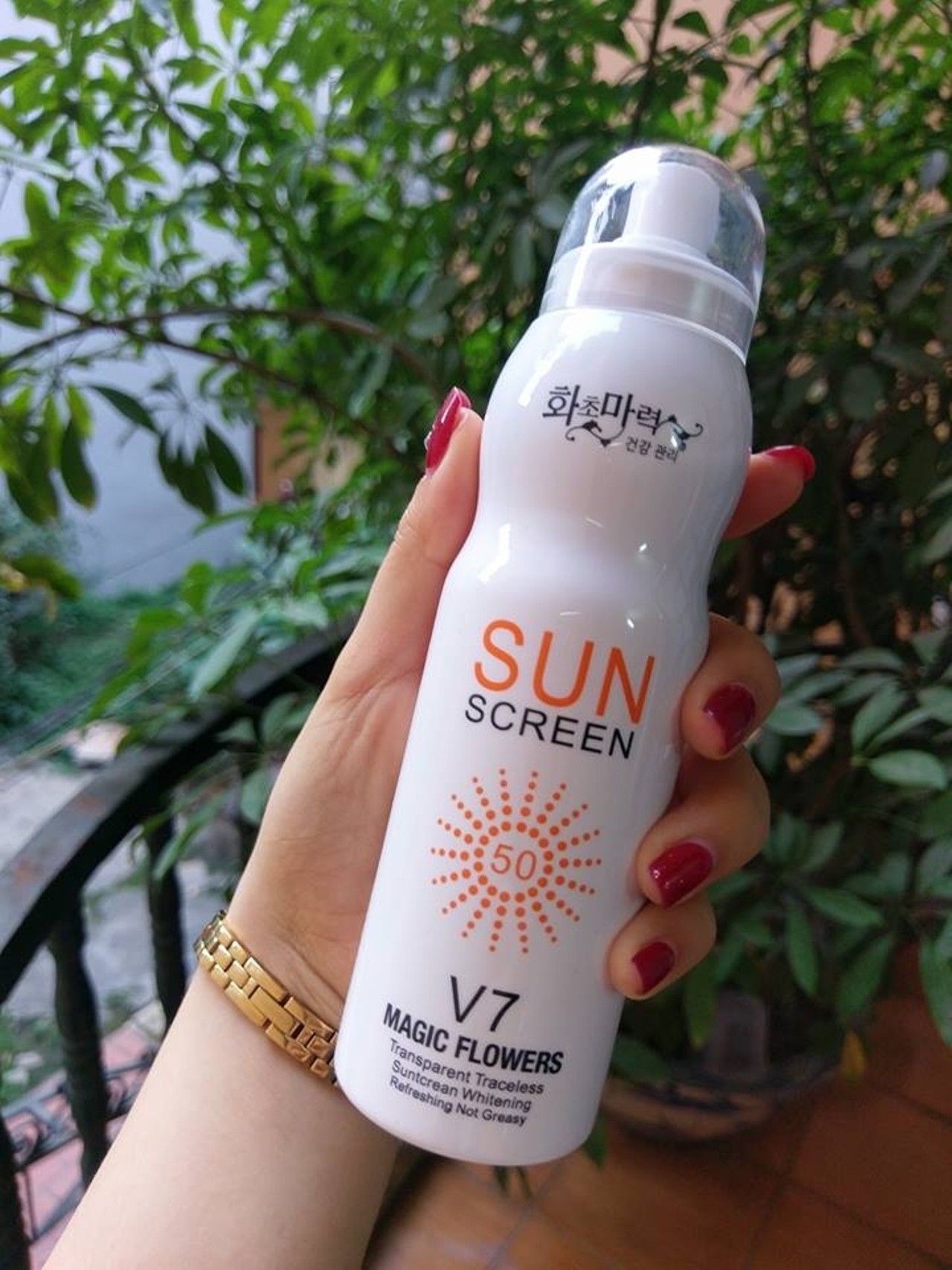 Xịt Chống Nắng Sunscreen V7 Magic Flowers Spf 50+ – 【Mỹ Phẩm Hàn Quốc】
