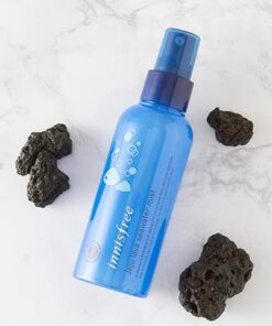 xit khoang duong innisfree jeju lava seawater mist 9