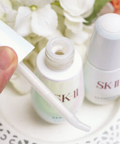 serum lam trang da sk ii genoptics aura essence 5