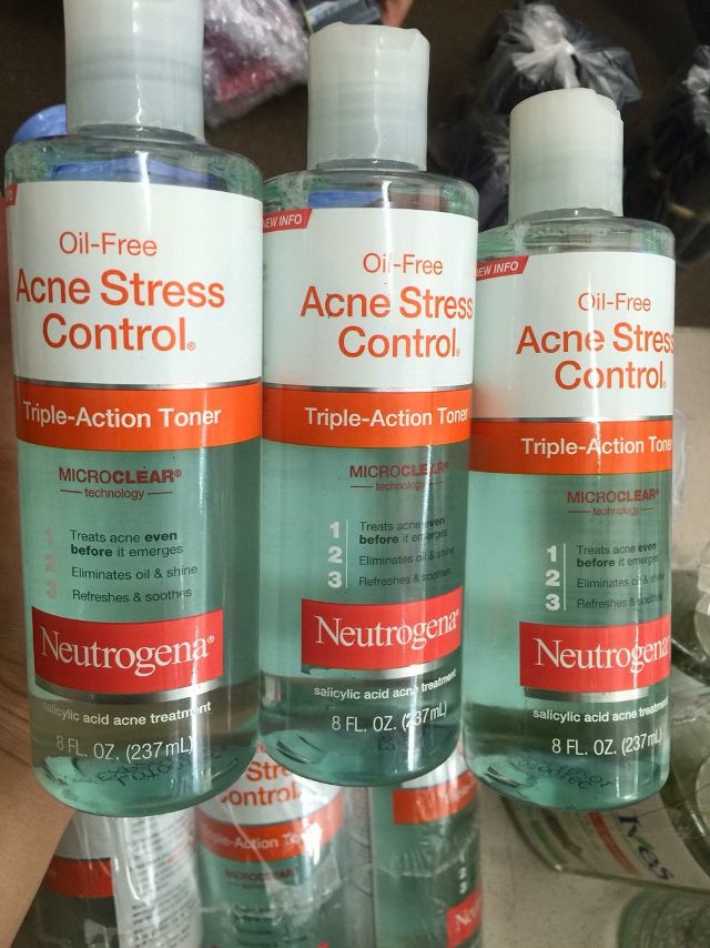 oil-free-acne-stress-control-triple-action-toner-7