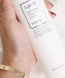 cosrx light fit real water toner cream 8