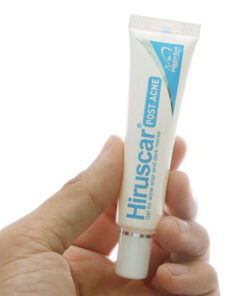kem tri seo hiruscar post acne 1