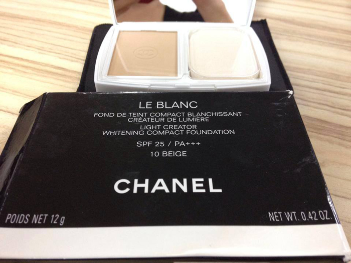 LE BLANC Brightening compact foundation long-lasting radiance