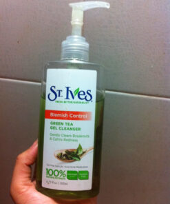 sua rua mat cho da dau mun st ives clarifying clarifiant green tea cleanser 5