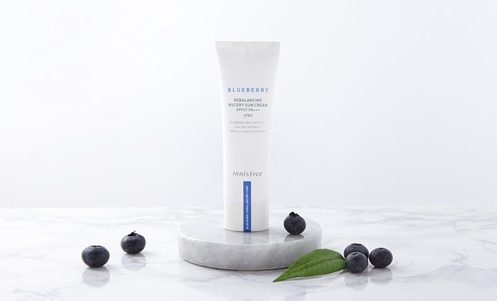 Kem Chống Nắng Innisfree Blueberry Rebalancing Watery Sun Cream SPF37 PA+++