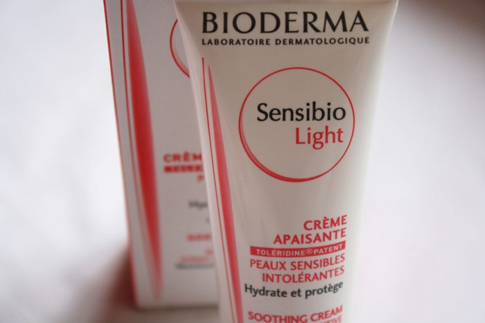 Kem Dưỡng Bioderma Sensibio Light Soothing Cream Sensitive Intolerant Skin