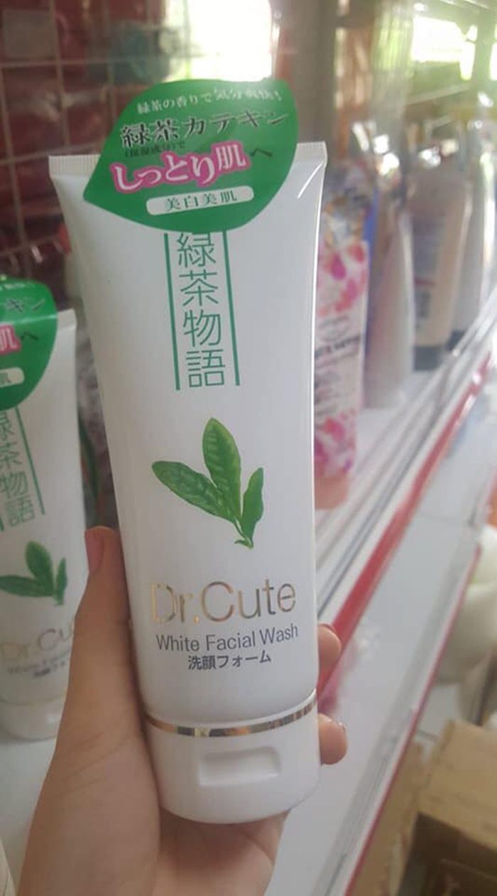 Sữa rửa mặt Dr.Cute White Facial Wash