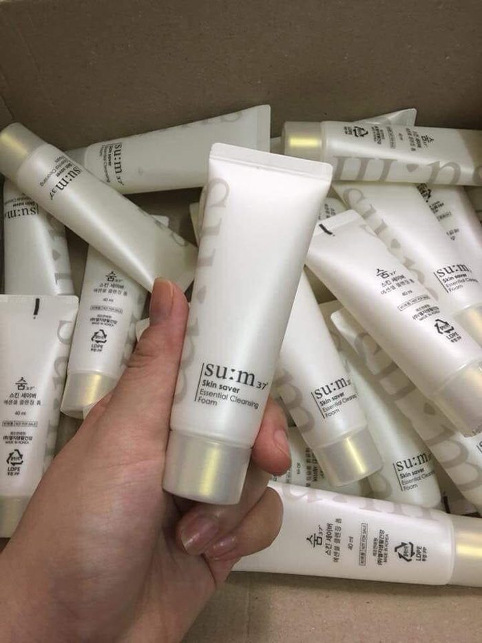Sữa rửa mặt Su:m37 Skin Saver Essential Cleansing Foam