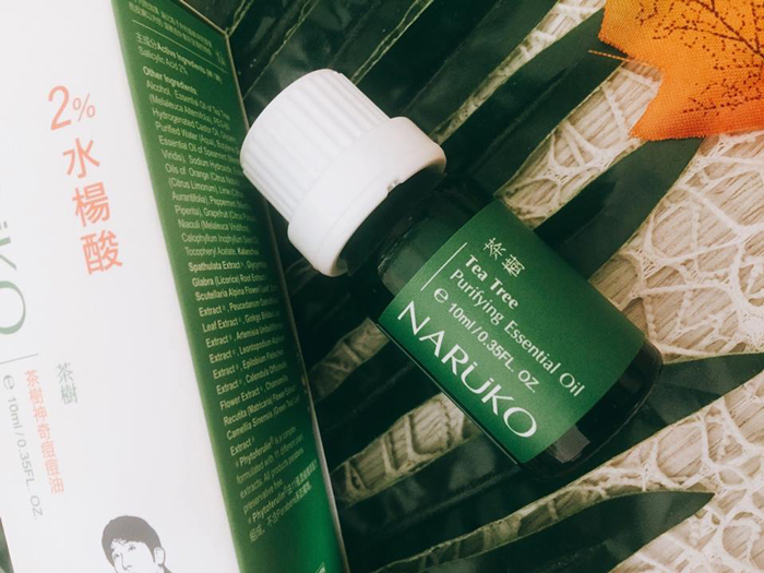Tinh dầu tràm trà Naruko Tea Tree Purifying Essential Oil 10ml - trị mụn