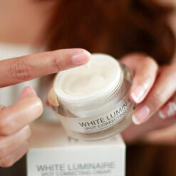 Kem dưỡng ẩm đặc trị làm sáng da White Luminaire Spot Correcting Cream 2