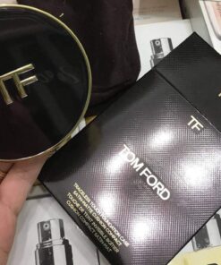 phan nuoc tom ford traceless touch foundation 7