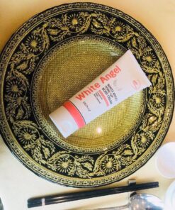kem duong trang toan than skinaz white angel tone up body cream 3