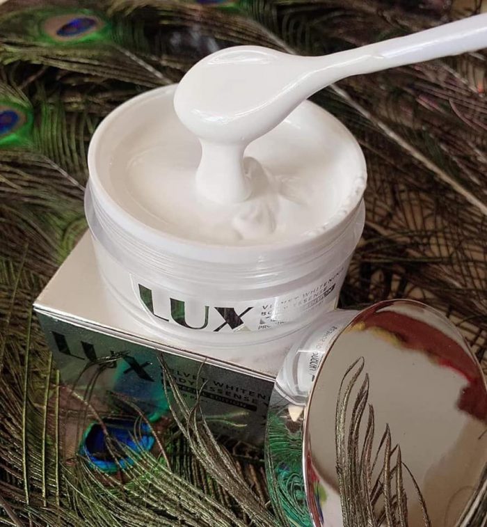 Kem dưỡng Lux Velvet Body Essence