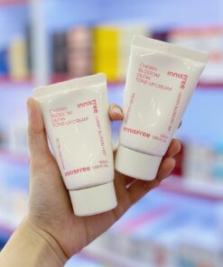 kem duong trang innisfree jeju cherry blossom tone up cream4