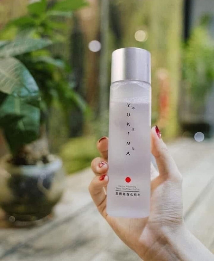 Nước hoa hồng Yukina Whitening Deep Treatment Lotion