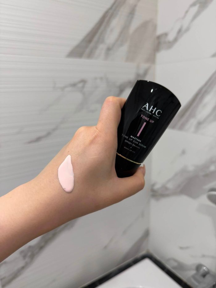 Kem chống nắng AHC Masters Tone Up Sun Serum