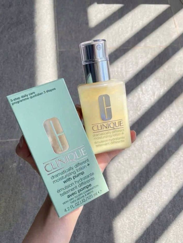 Kem dưỡng ẩm Clinique Dramatically Different Moisturizing
