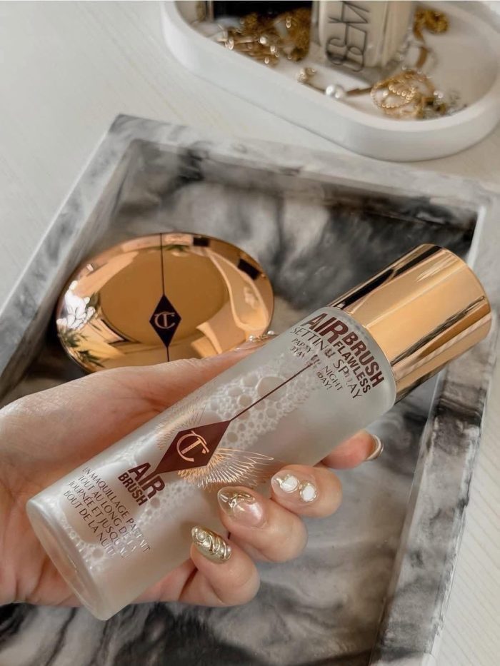 Xịt Khóa Nền Charlotte Tilbury Airbrush Flawless Setting Spray